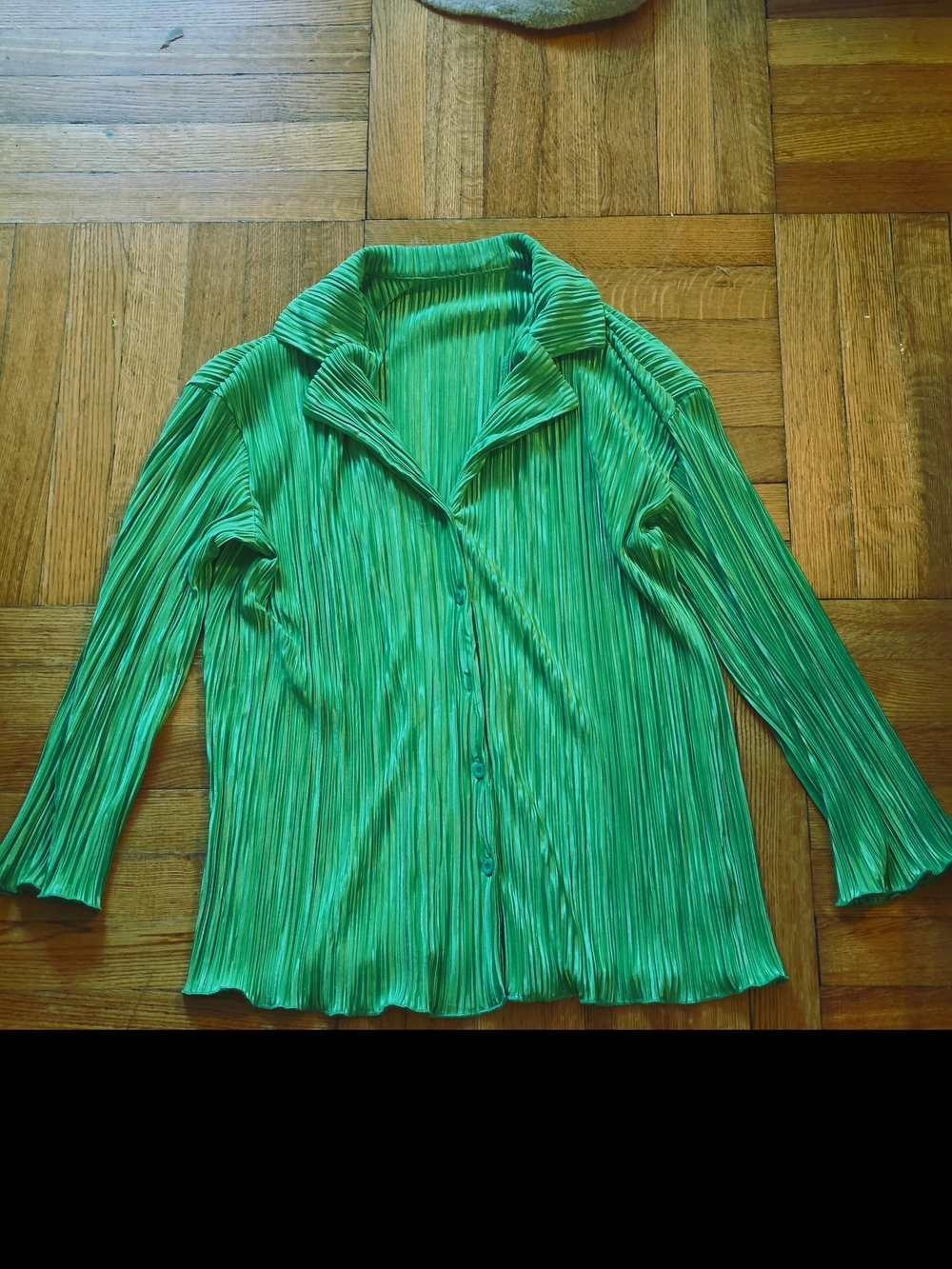 Green Plisse Button-Front Women's Top